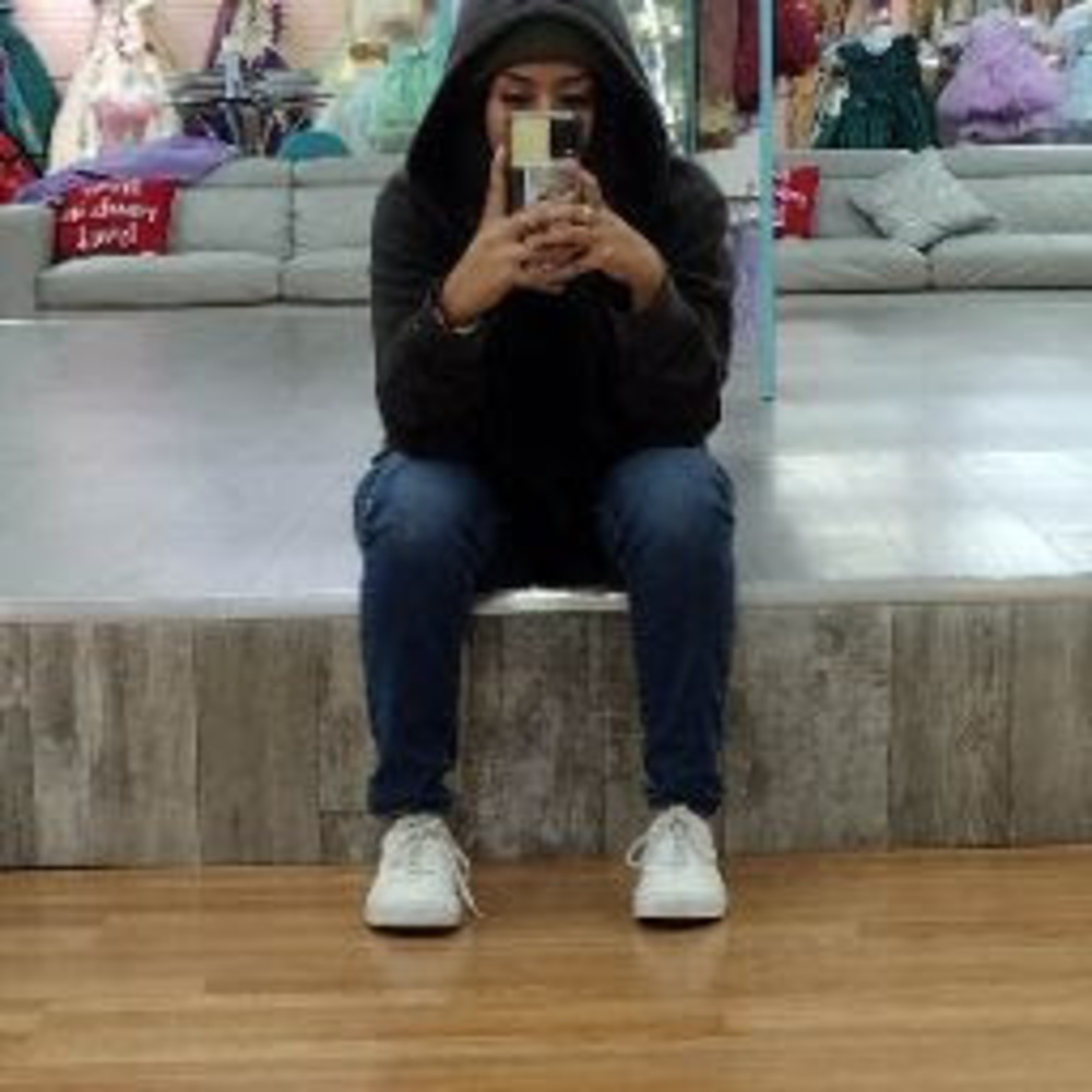 Meet your Posher, Gabrielle